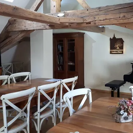 Maison Junod 3* Romainmotier