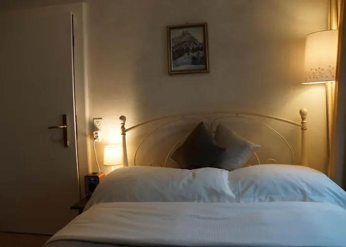 Maison Junod 3* Romainmotier