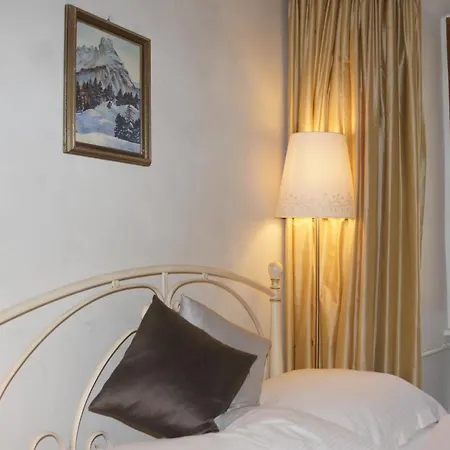 Maison Junod Romainmotier